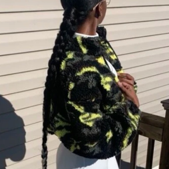 Fuzzy Camo Teddie Teddy Crop Cropped Jacket Coat - Picture 8 of 10